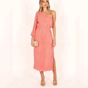 Petal and Pup Pontee One Shoulder Pleated Midi Dress Coral Size medium